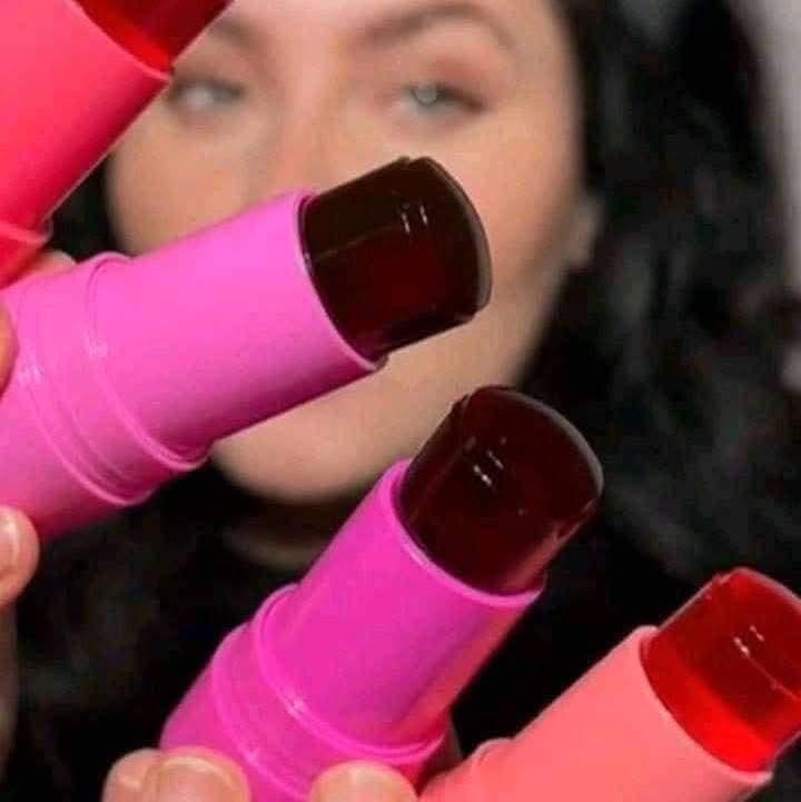 Miss Betty Glowy Blush Heart Shaped Gel