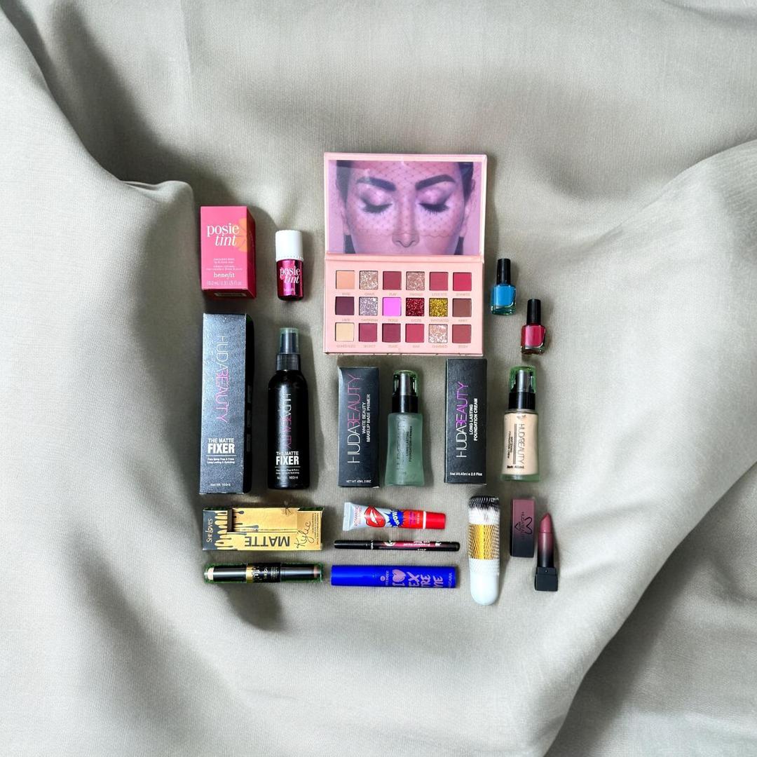 13-in-1 Makeup Set for Women Pakistan