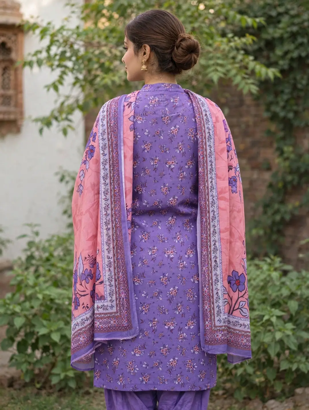 Stylish 3 Pcs Women's Unstitched Lawn Digital Print Suit