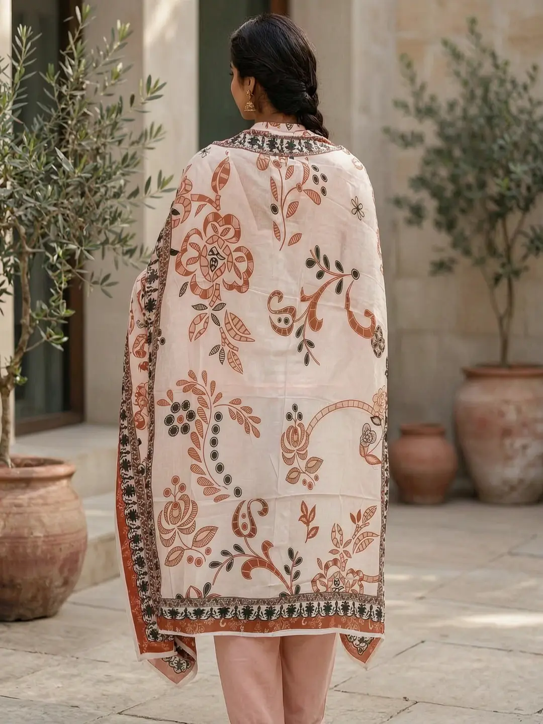 Stylish 3 Pcs Women's Unstitched Lawn Digital Print Suit