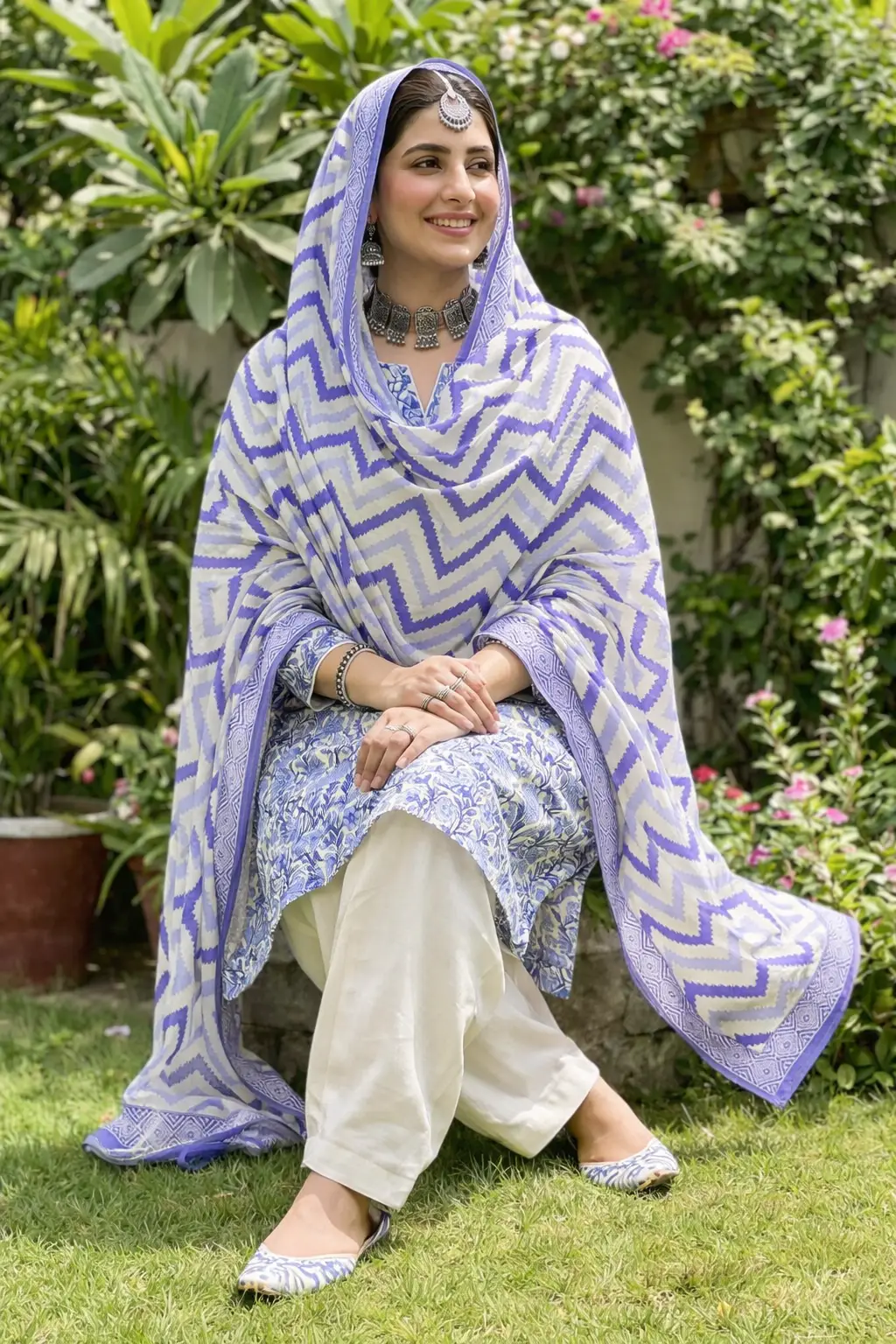 Stylish 3 Pcs Women's Unstitched Lawn Digital Print Suit