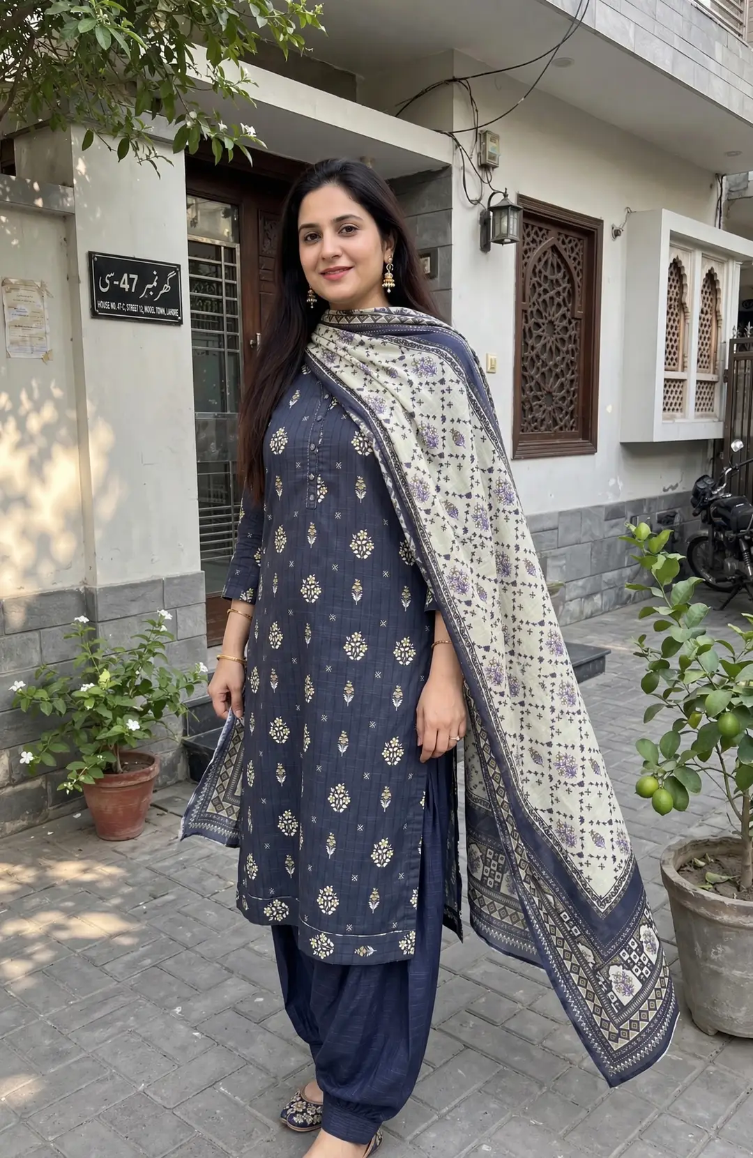 Stylish 3 Pcs Women's Unstitched Khaddar Digital Print Suit