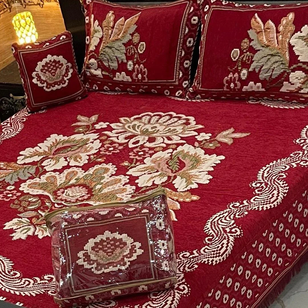 Luxury Velvet Jacquard King Bed Set Red 4 Pcs