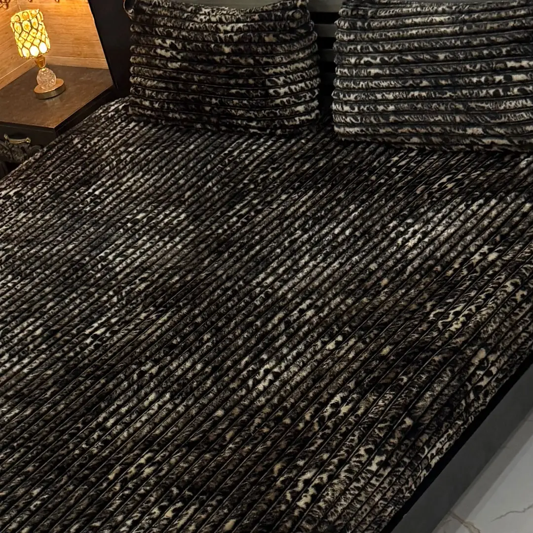 Premium 3 Pcs Plush Embossed Bubble Printed Double Bedsheet