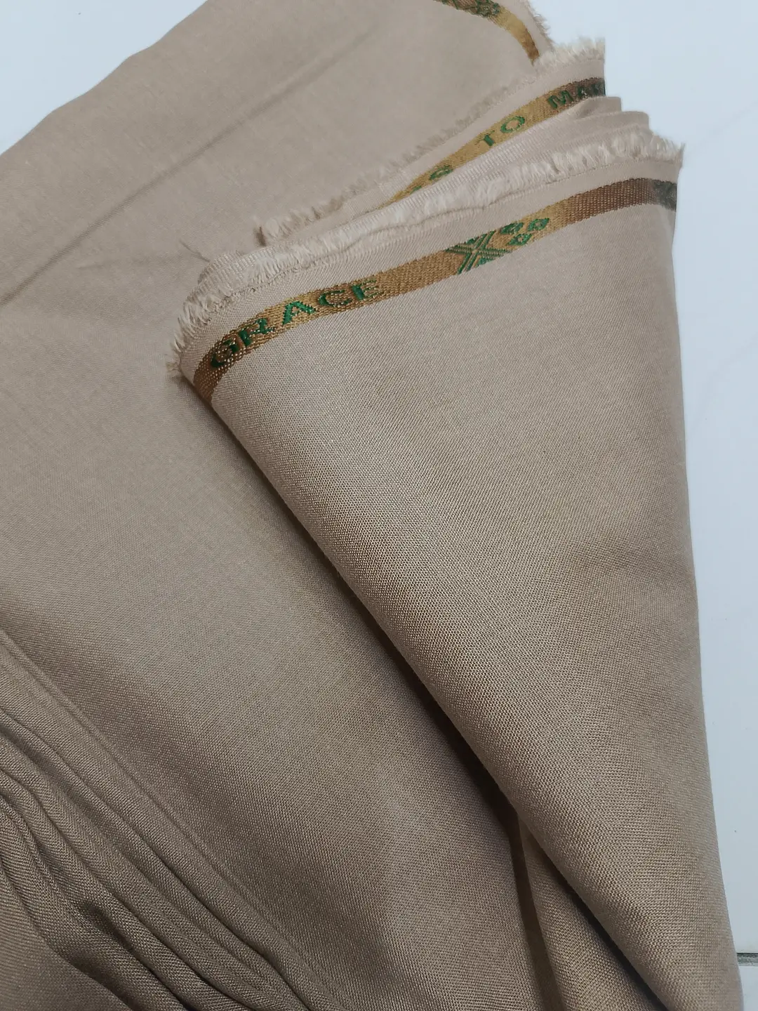 Men’s Unstitched Wash And Wear Textured Suit