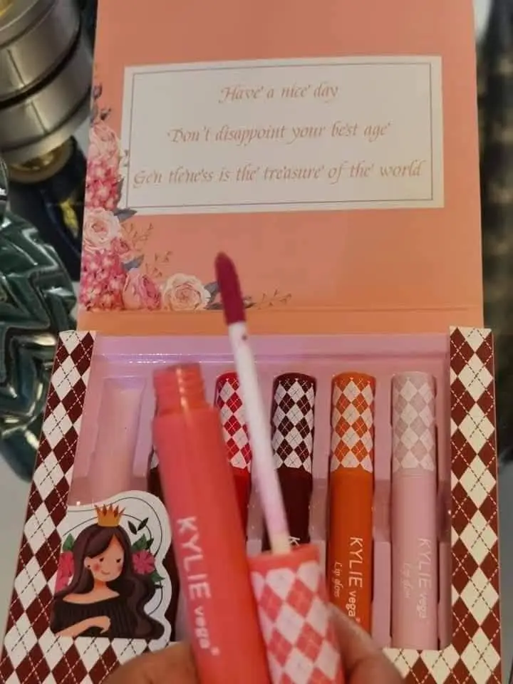 Cool Undertone Lip Gloss