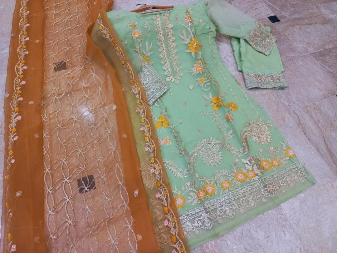 Green Embroidered 3Pcs Women Suit Organza Dupatta