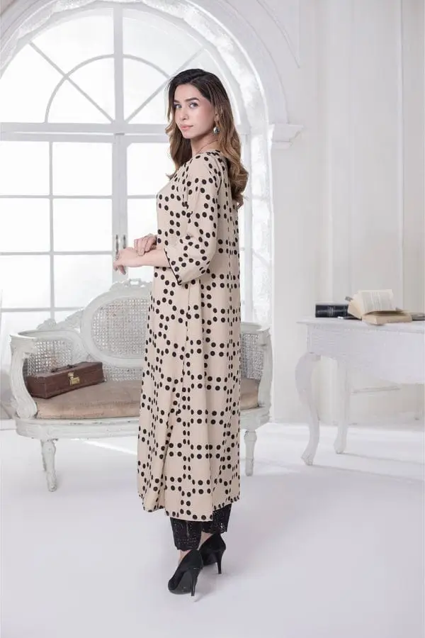 3 Pcs Women's Stitched Arabic Lawn Printed Suit