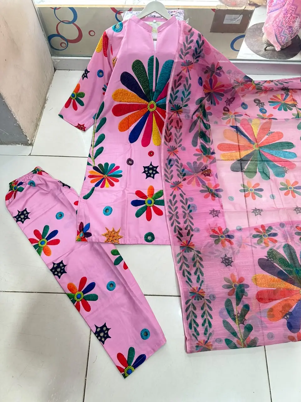 3 Pcs Women's Stitched Arabic Lawn Printed Suit