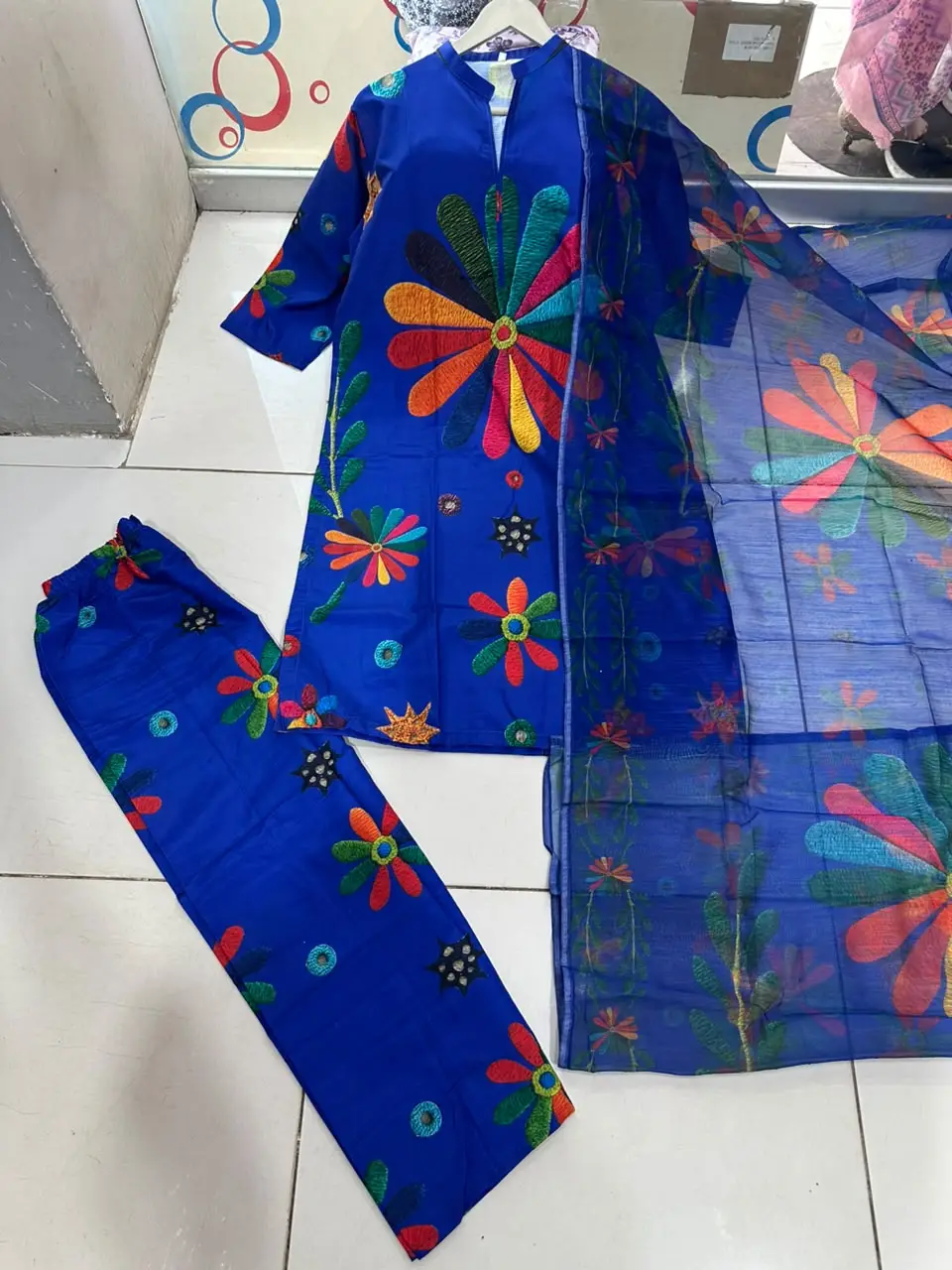 3 Pcs Women's Stitched Arabic Lawn Printed Suit