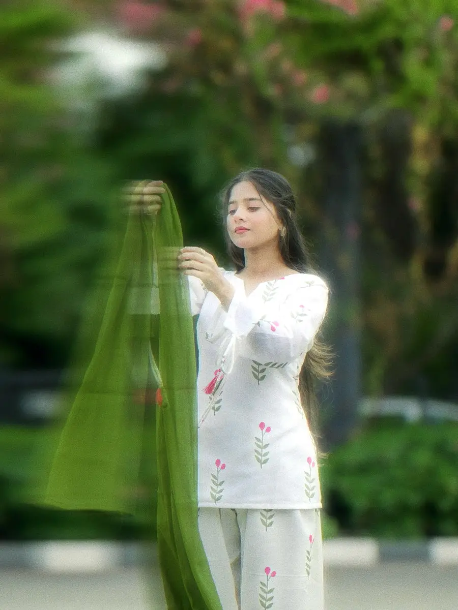 3 Pcs Women's Stitched Swiss Voile Printed Suit