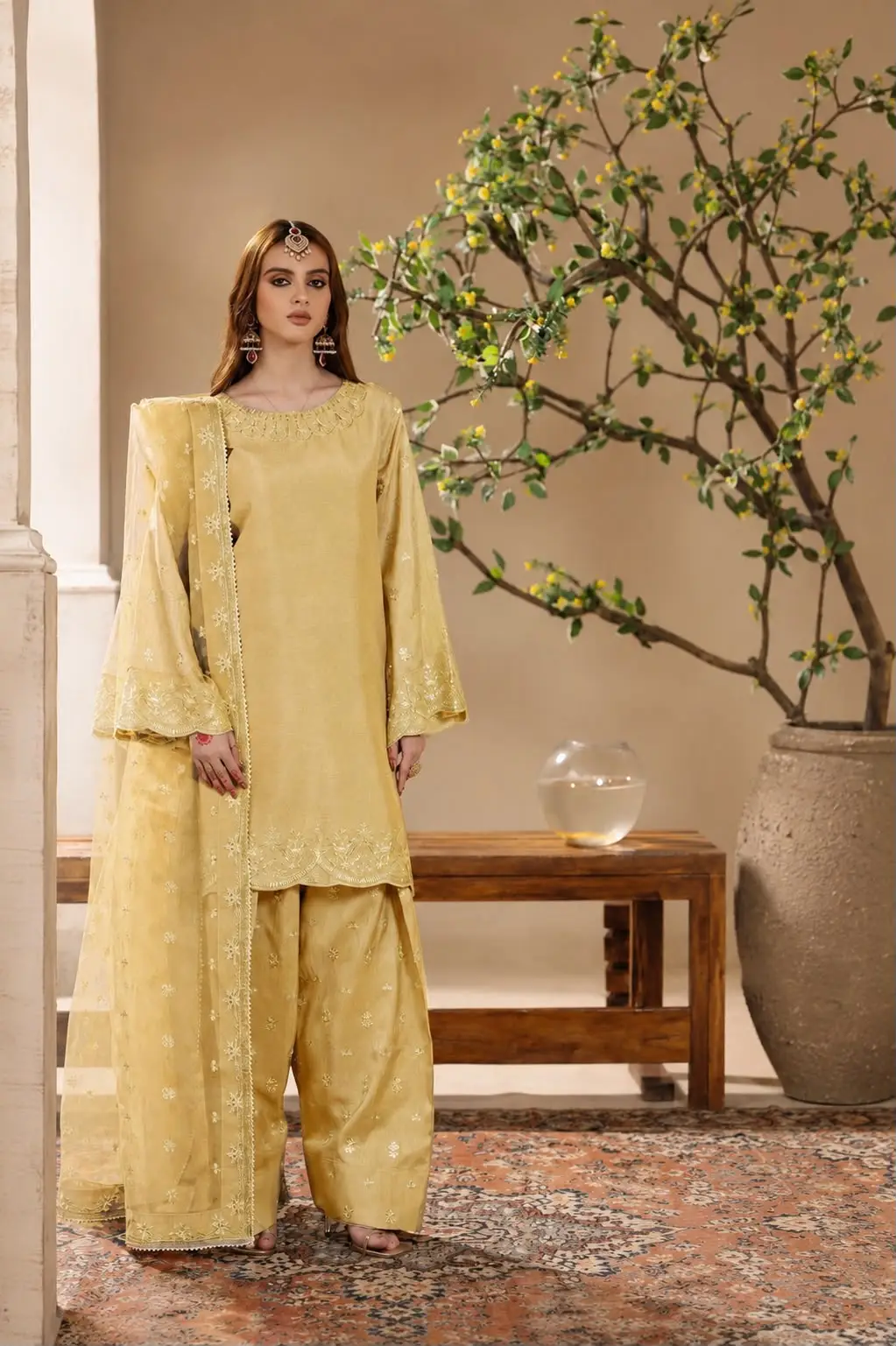 3 Pcs Women's Unstitched Embroidered Suit