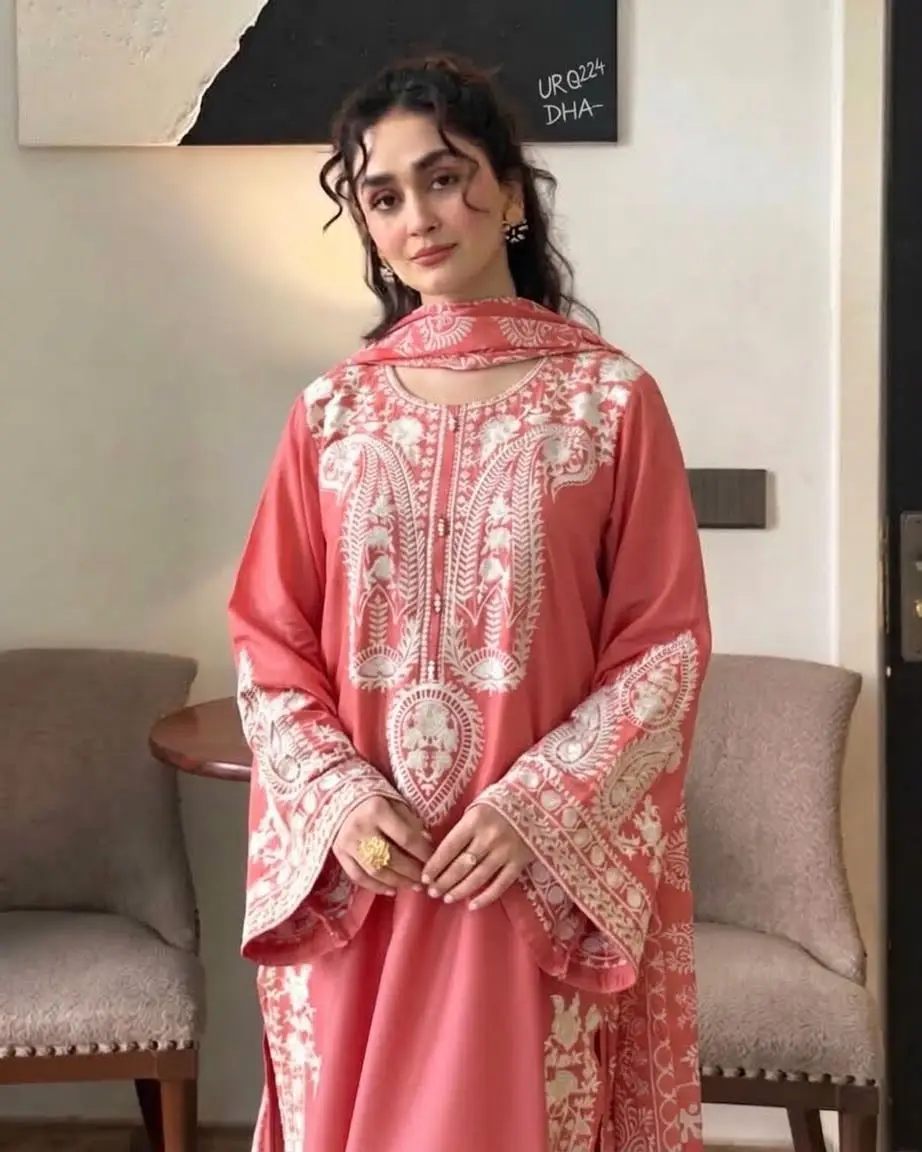 3 Pcs Women's Unstitched Embroidered Suit