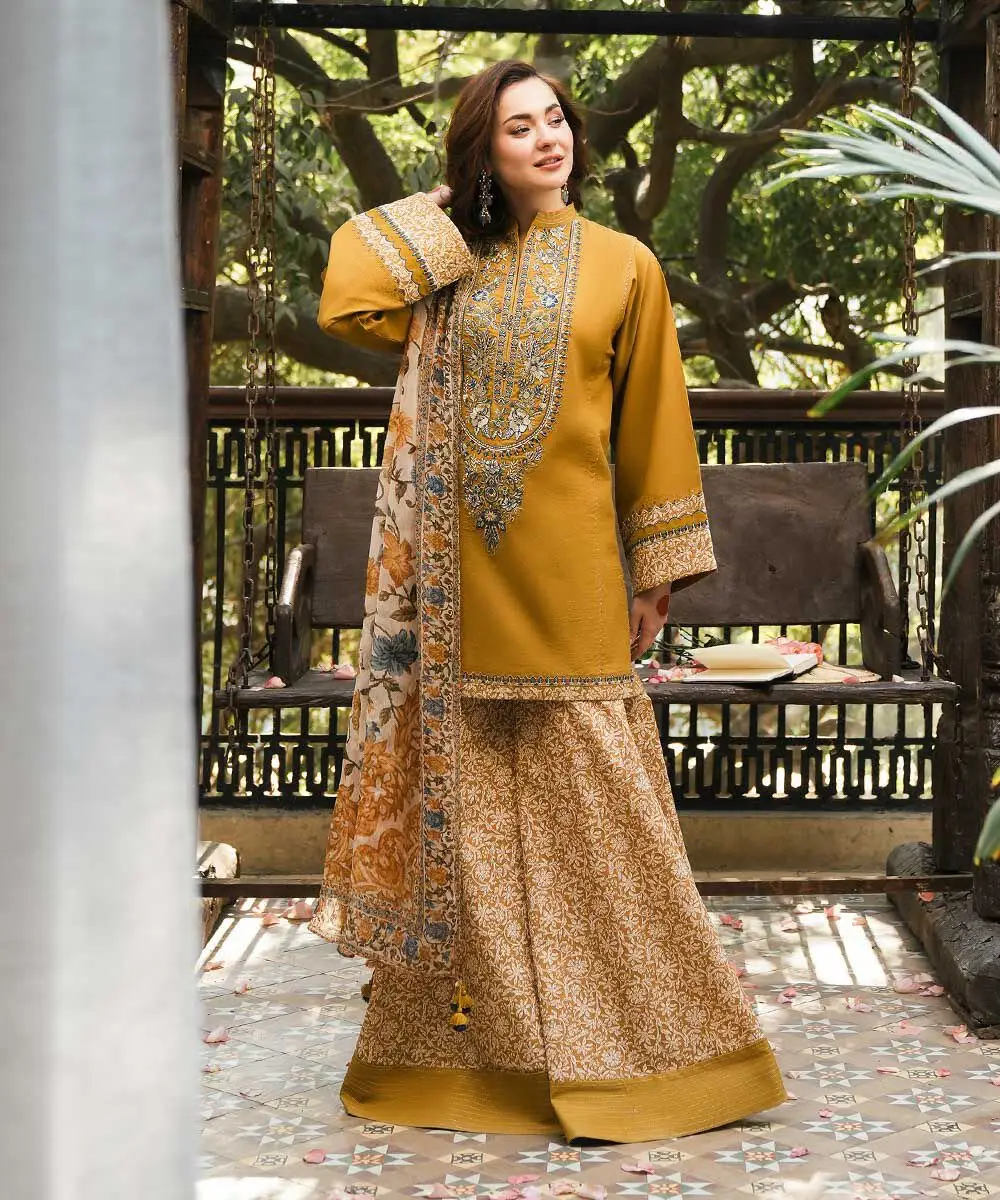 3 Pcs Women's Unstitched Embroidered Suit