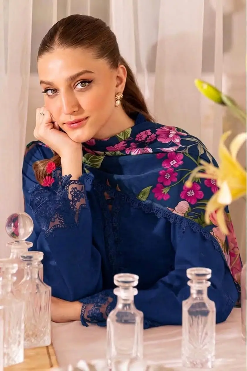 3 Pcs Women's Unstitched Embroidered Suit