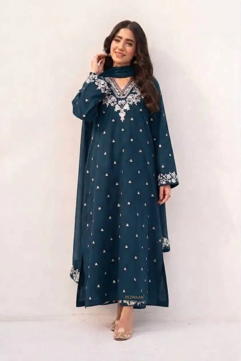3 Pcs Women's Unstitched Embroidered Suit