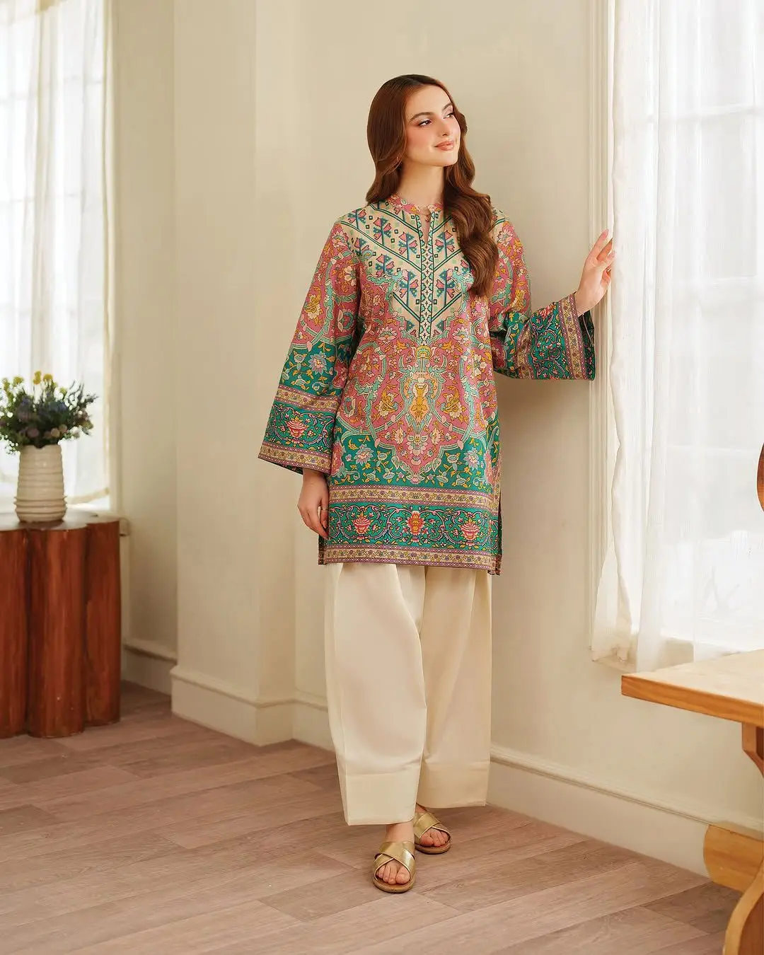 2 Pcs Women's Stitched Doria lawn Printed cord-set with farshi Farshi trouser