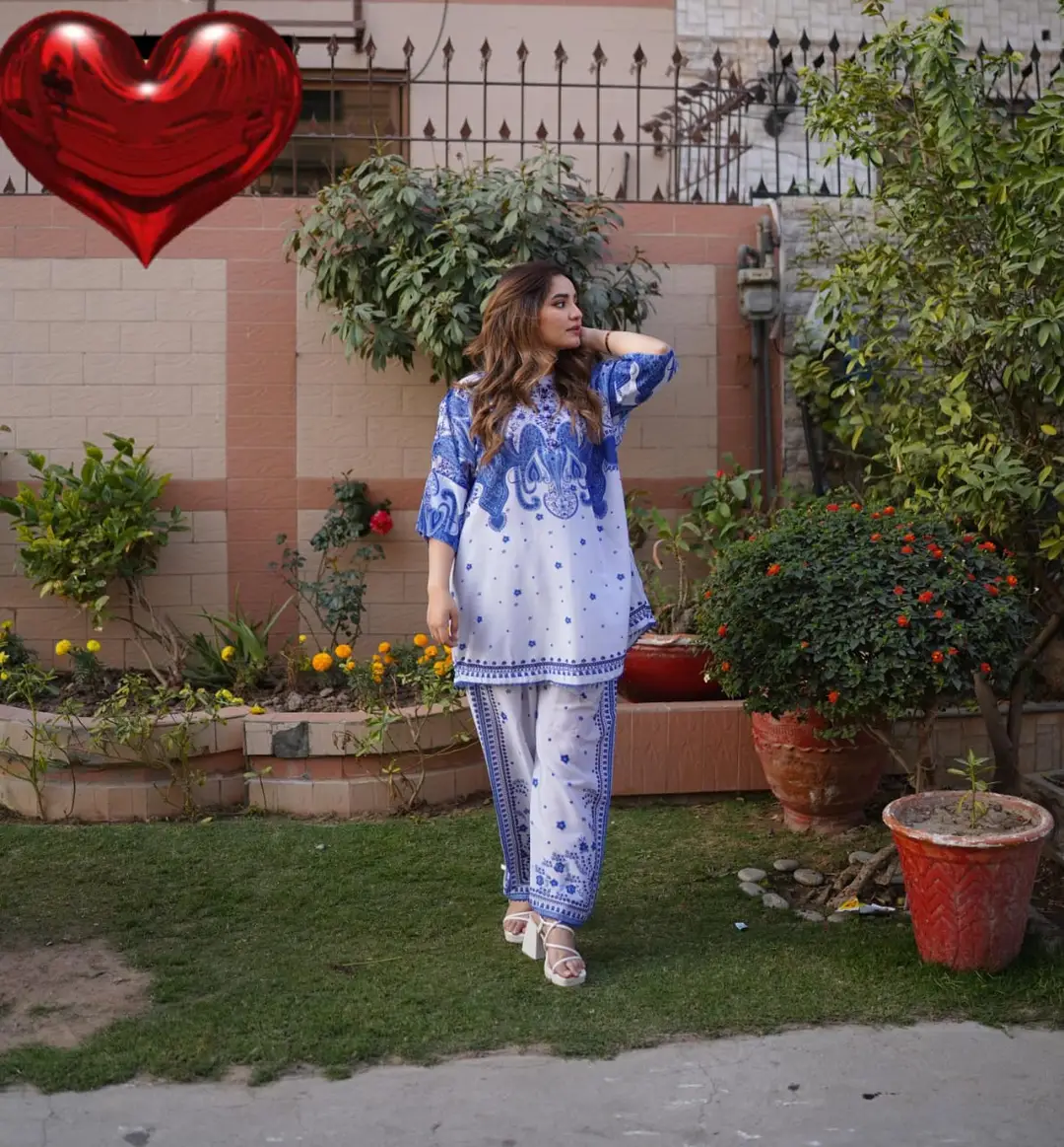 2 Pcs Women's Stitched Swiss Lawn Printed Co-Ord Set