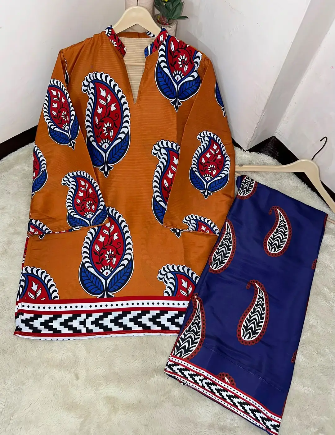 2 Pcs Women's Stitched Doria lawn Printed cord-set with Farshi trouser