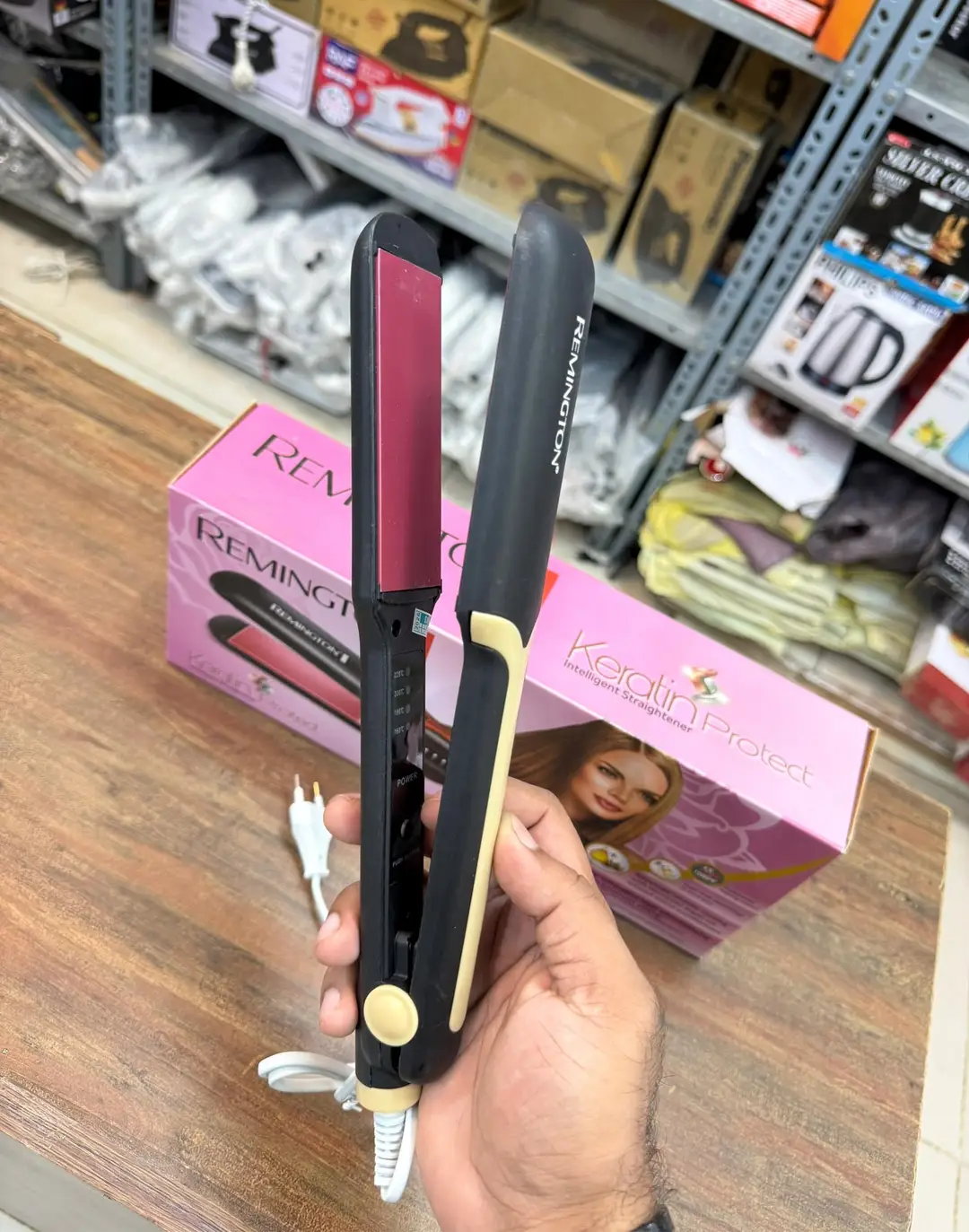 Remington Keratin Protect Ceramic Hair Straightener Smooth