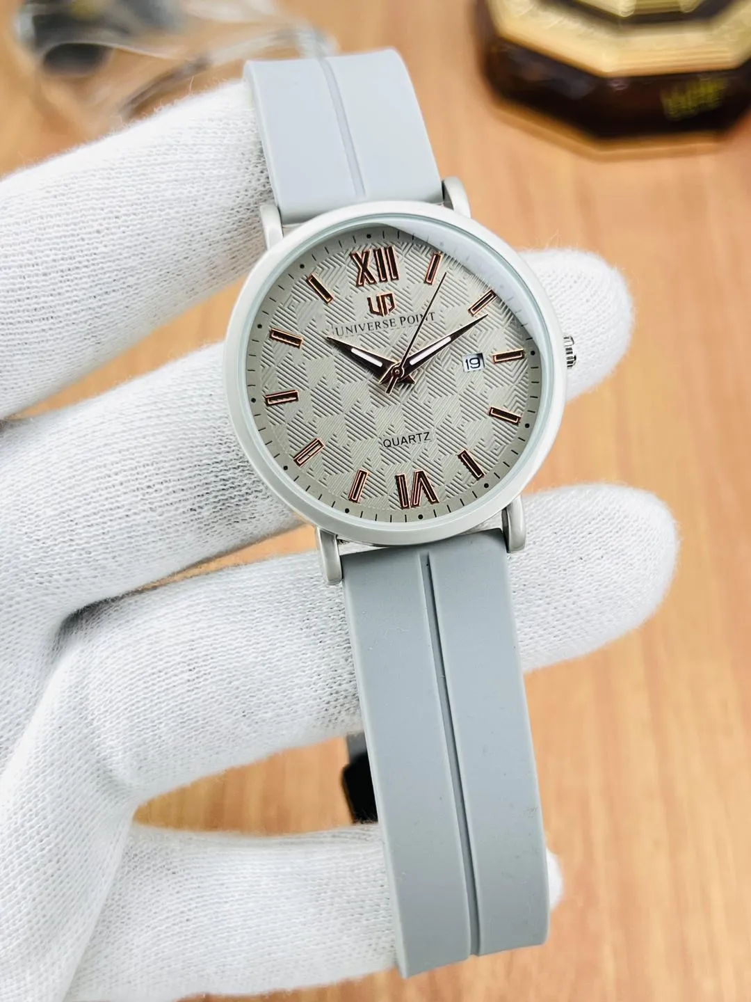 Men's Magnet Strap Watch Black Round Dial Casual Daily Wear