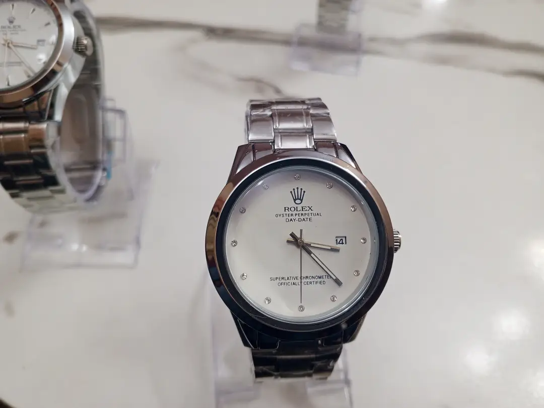 Men's Modern Stylish Look Watch With Date Working - Random Multicolor Dial - Art# M247 -Rox9008500Dt-0049