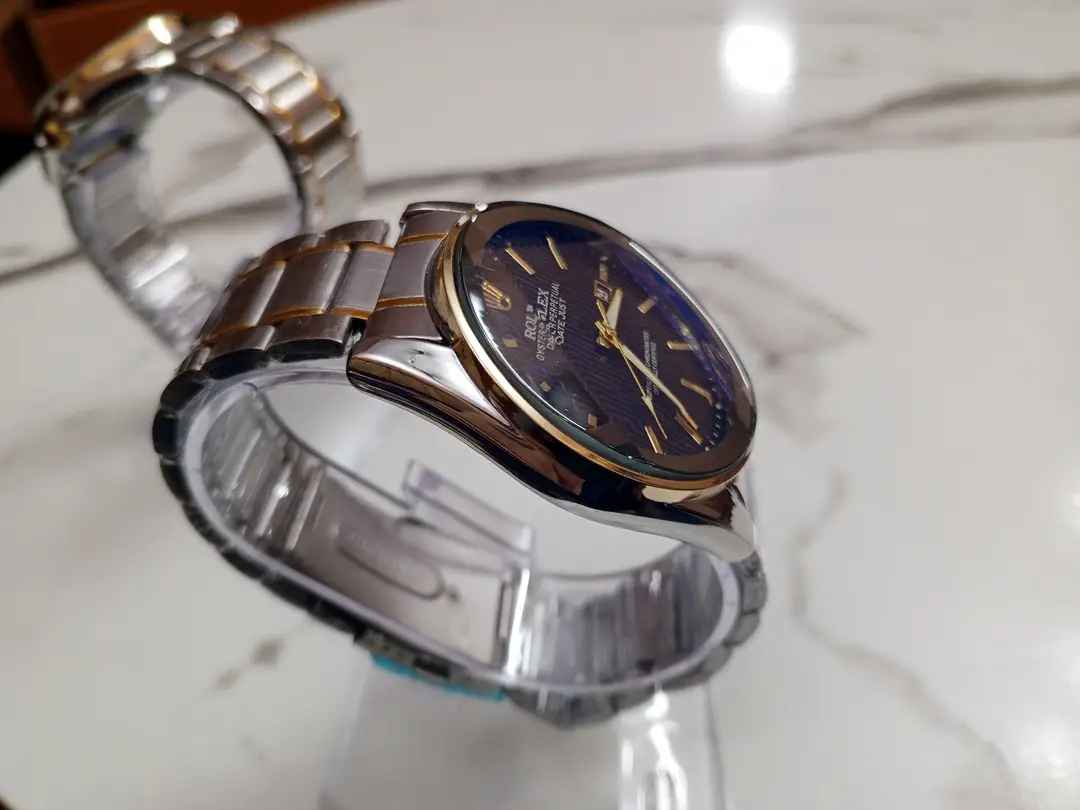 Men's Modern Stylish Look Watch With Date - Random Multicolor Dial - Art# M247 -FR9009500Dt-0050