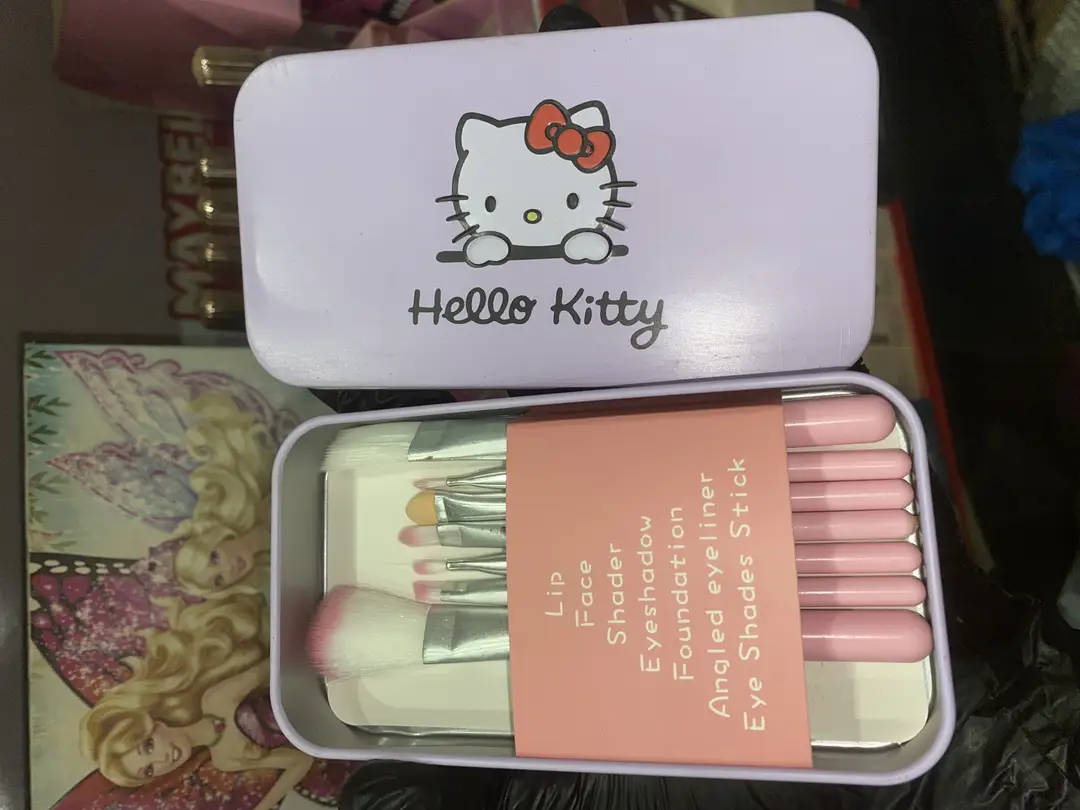 2 in 1 Makeup Deal - Hello kitty Makeup Brushes and Eyeshadow Kit