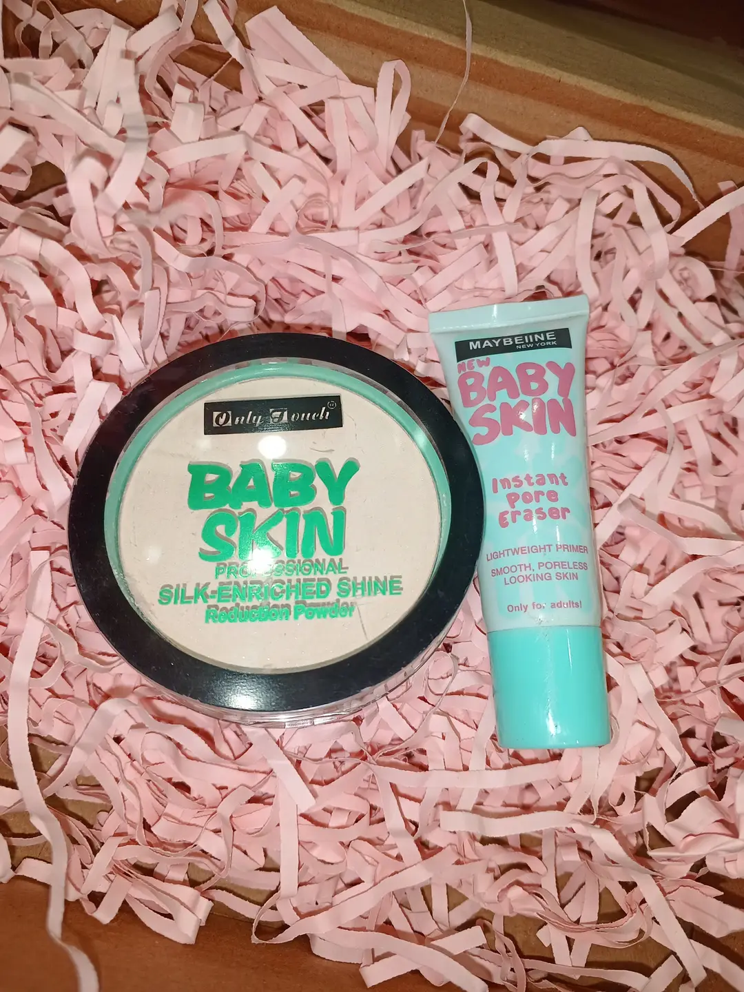 Baby Skin 2 i 1 Combat powder and primer Makeup Deal - 2 pcs