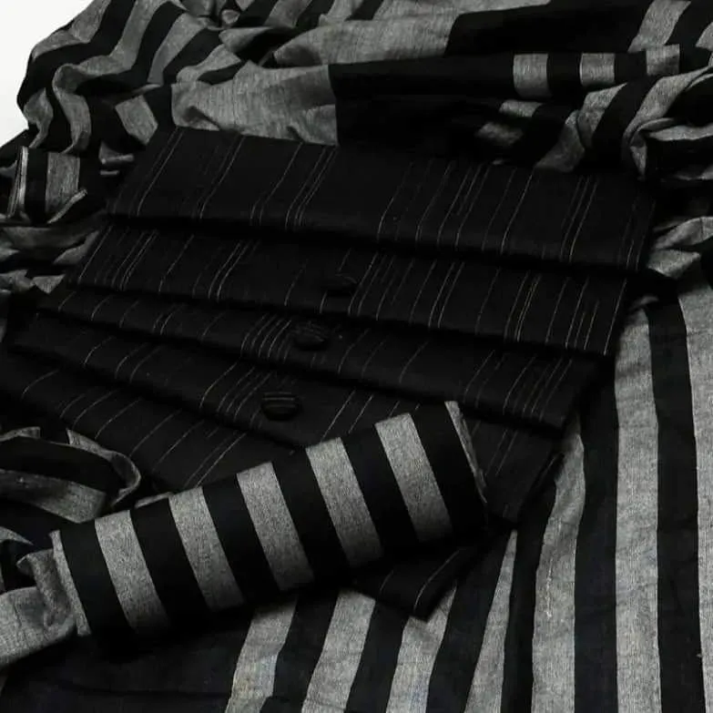 3 Pcs Women's Unstitched Printed Suit