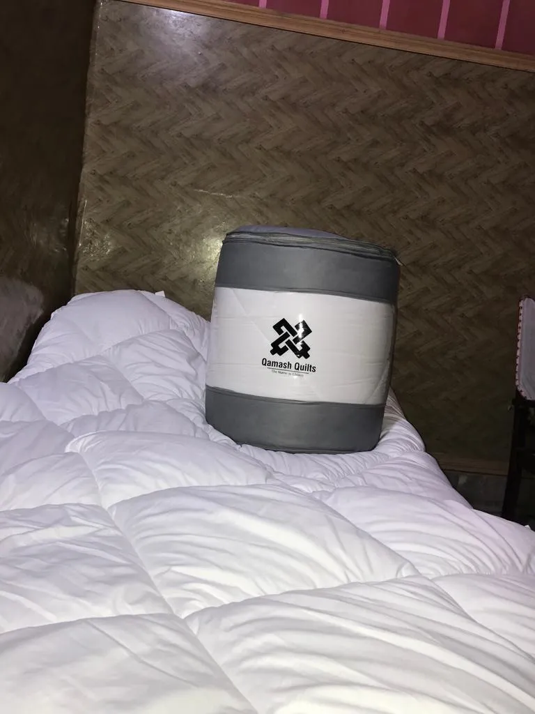 White Silk Jacquard Duvet Insert King Size