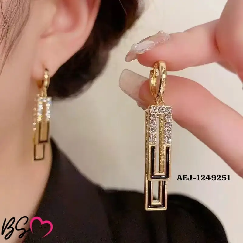 2 Layered Rhinestone Dangling Earrings