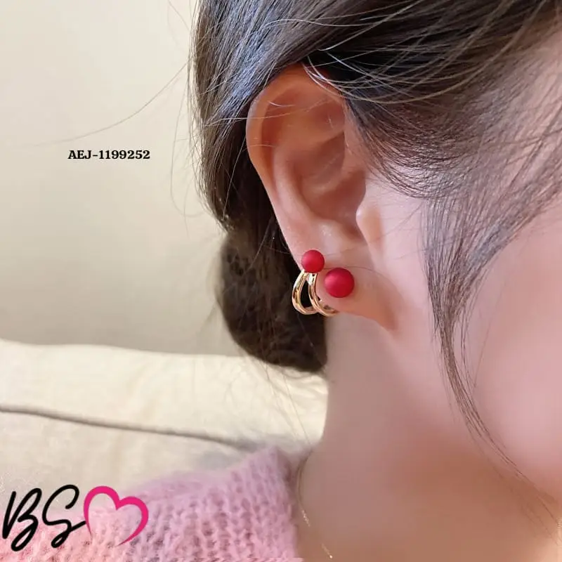 2 Layered Pearl Studs