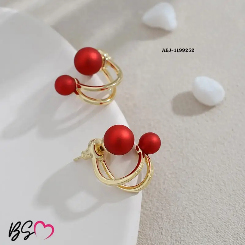 2 Layered Pearl Studs
