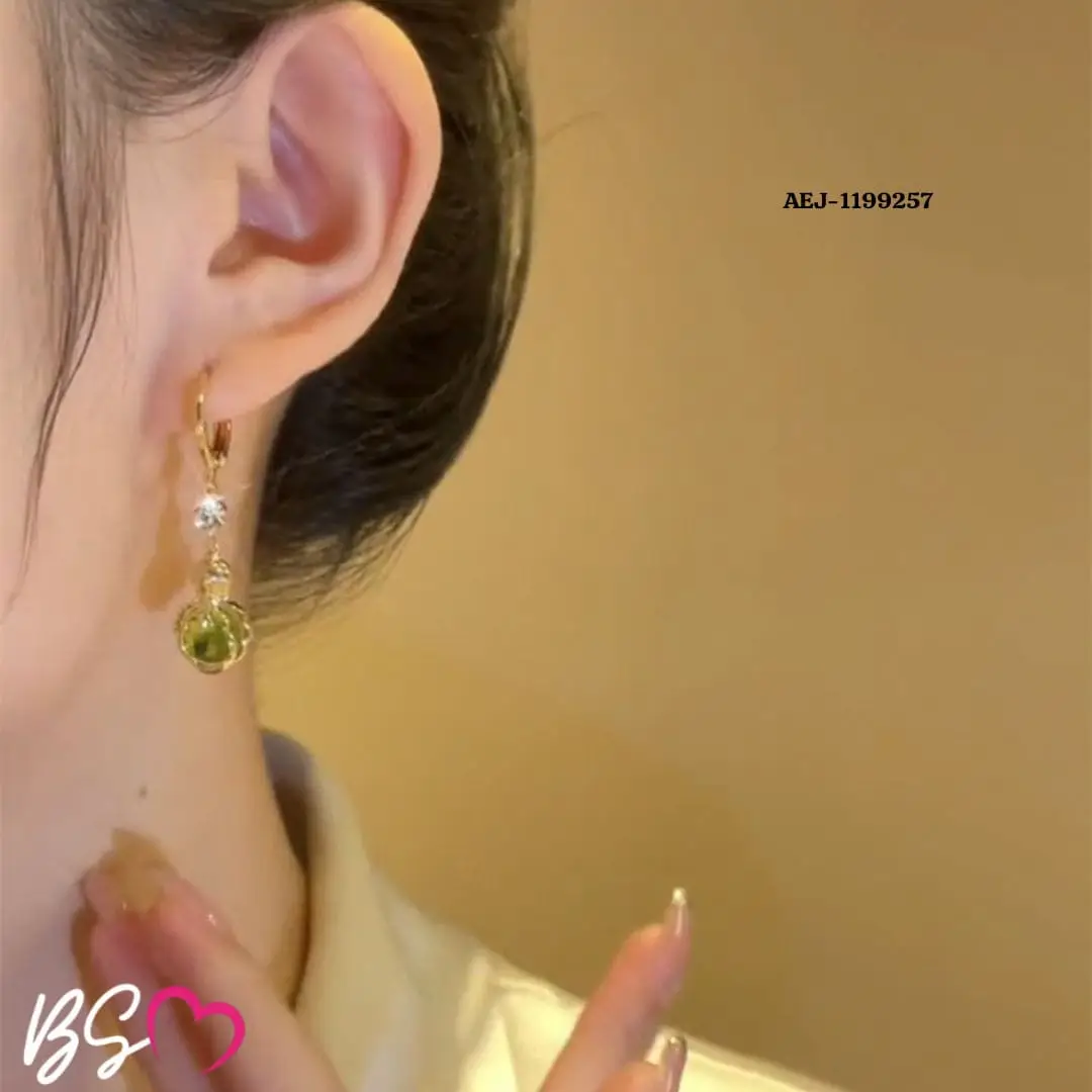 Zircon Dangling Earrings