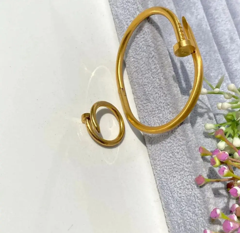 Nail Cartier Handcuff With Free Ring