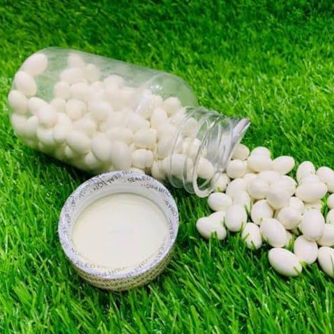 Vitamin E Facial Capsule Jar for Dry Skin Pakistan