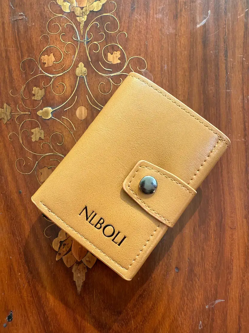 Premium Leather Bi-Fold Wallet for Men - 1 Pc - Stylish and Pocket Friendly