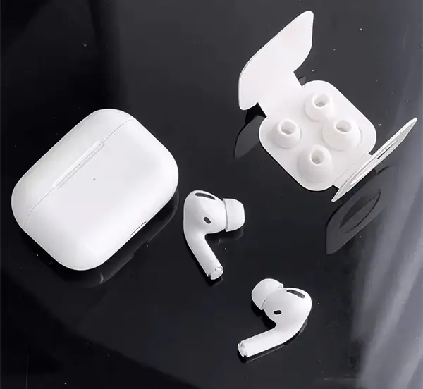AirPods Pro Black Long-Lasting Battery With Fast Charge Earbuds