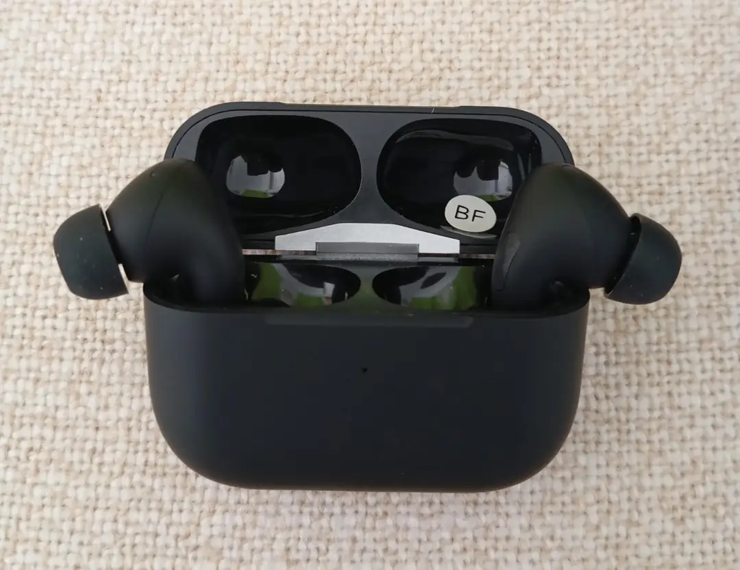 lot mall  China Export Pro 2 Wireless Earbuds — No Box