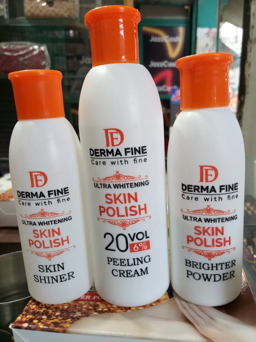 Derma Fine Whitening Skin Polisher