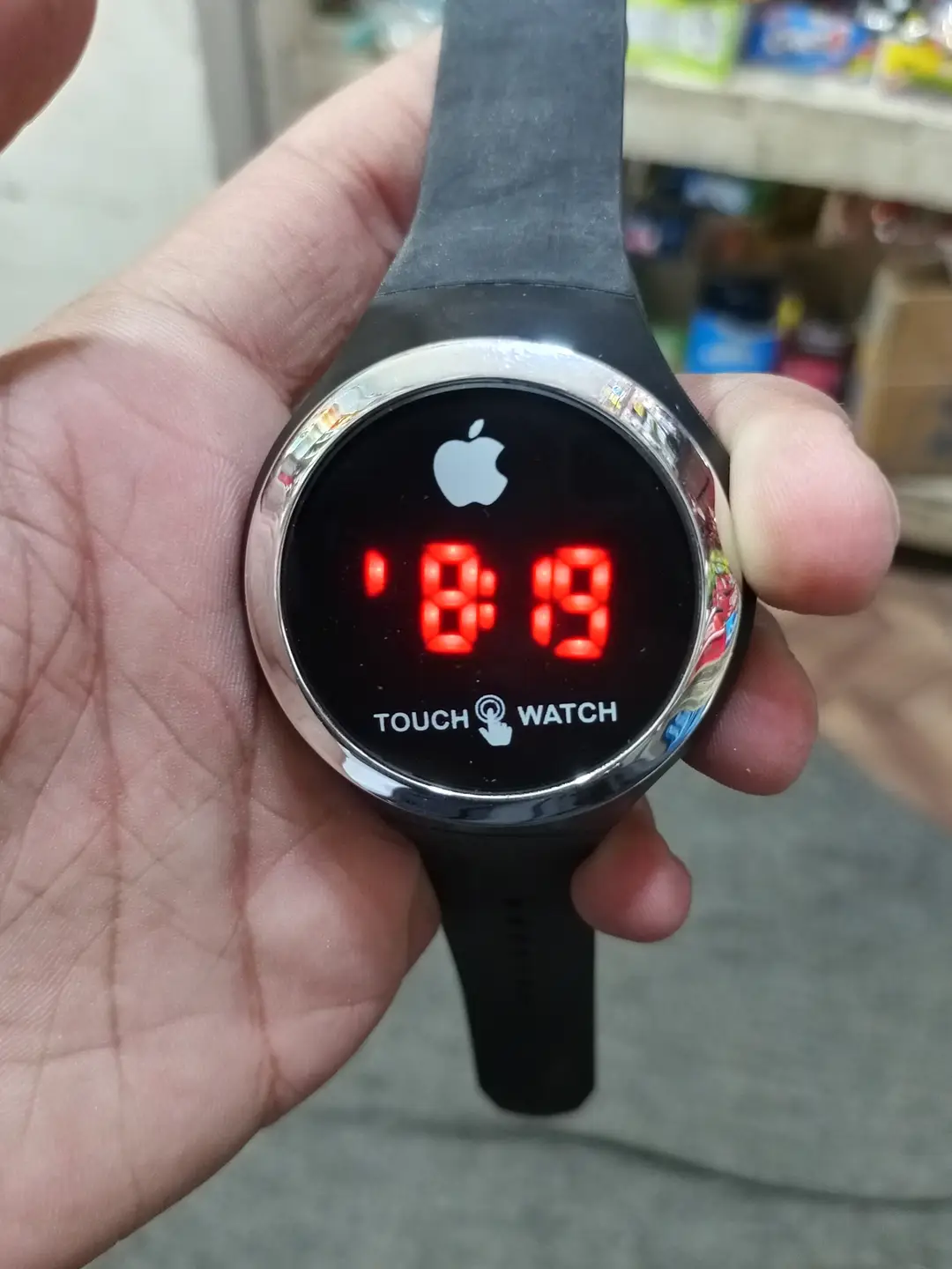 Apple watch display finger
