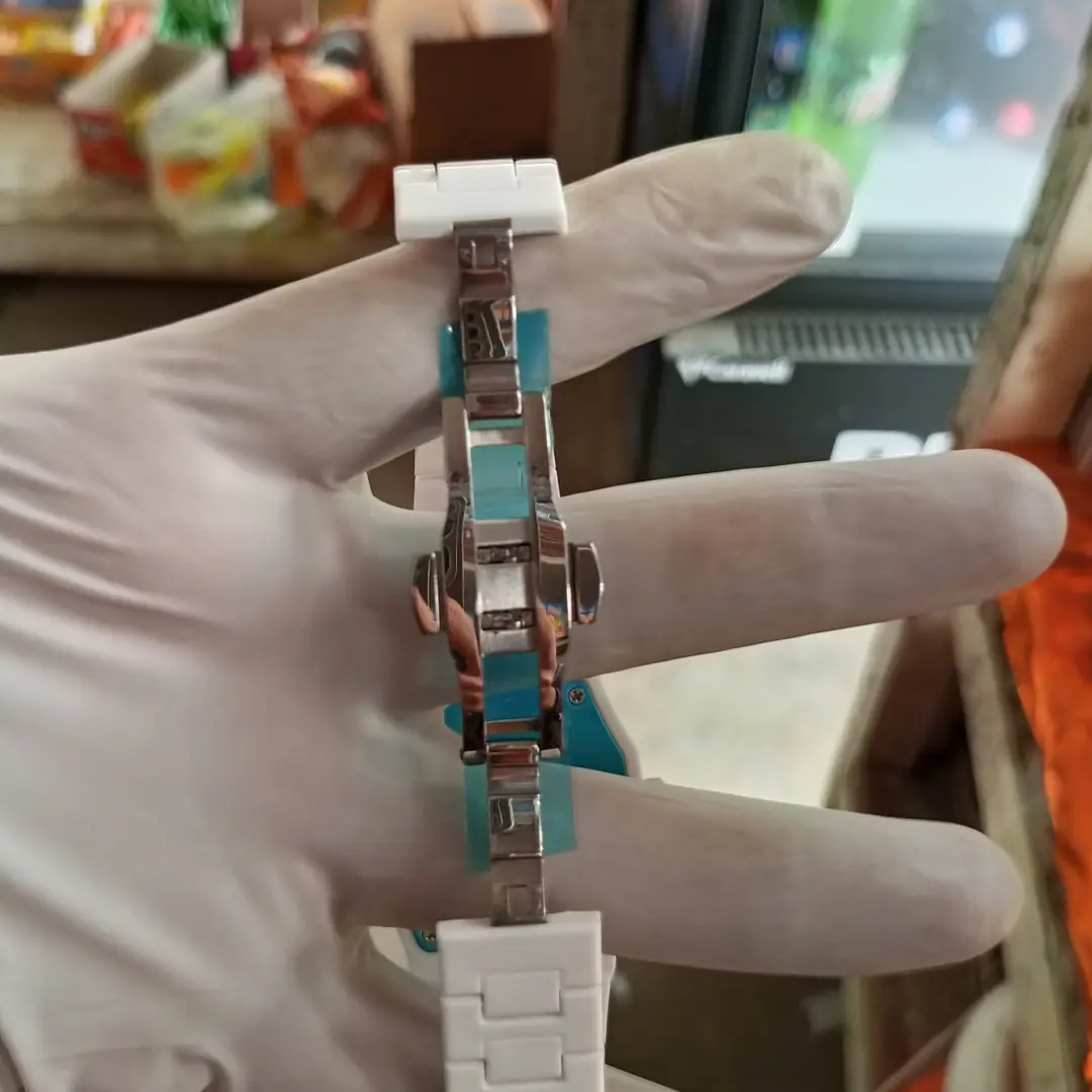 New stylish white Arabic aura watch