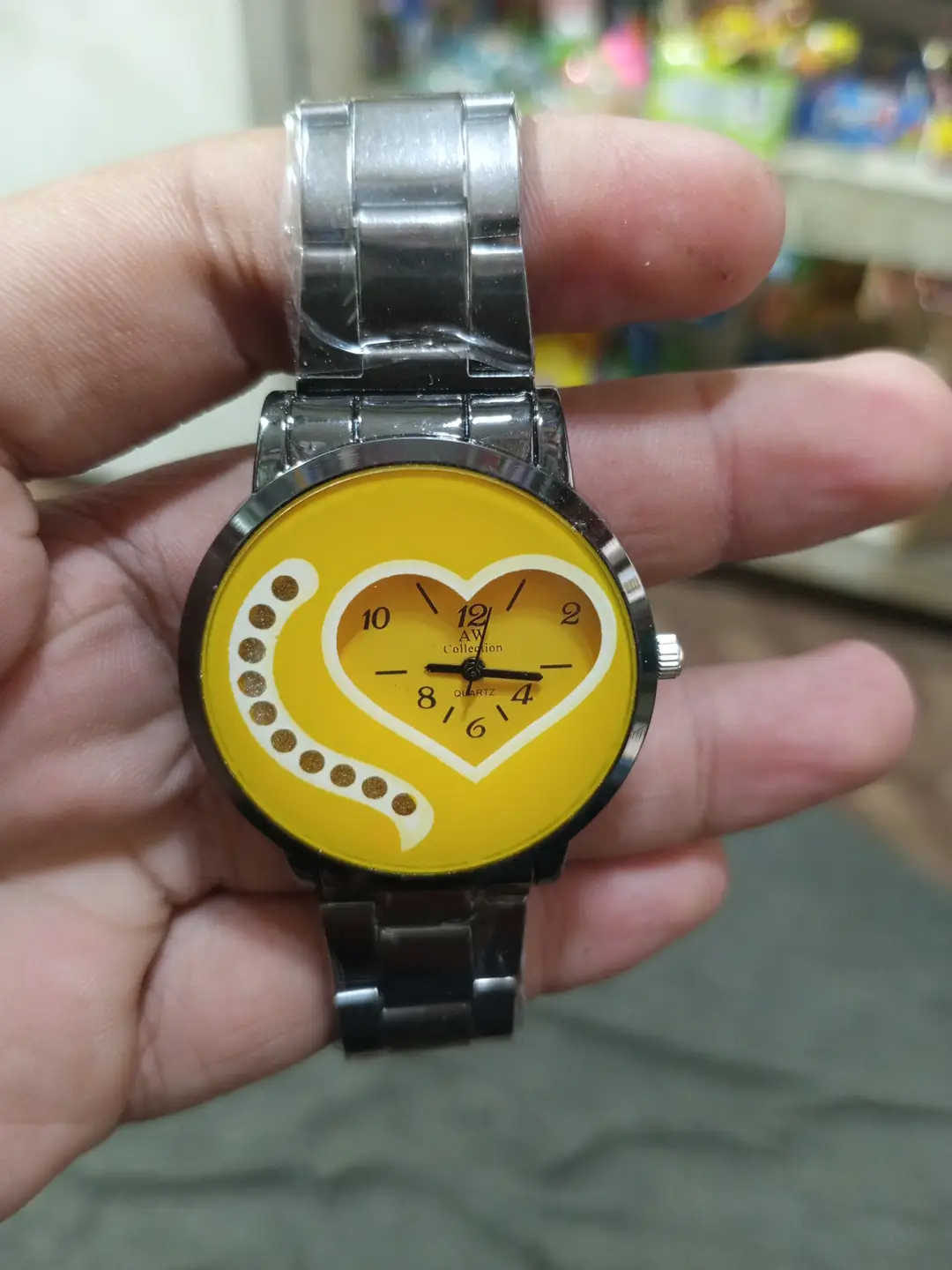 New stylish Hard ladies watch