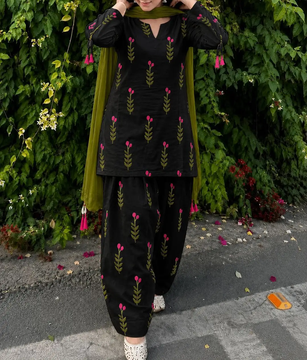 3 Pcs Women's Stitched Lawn Digital Print Suit