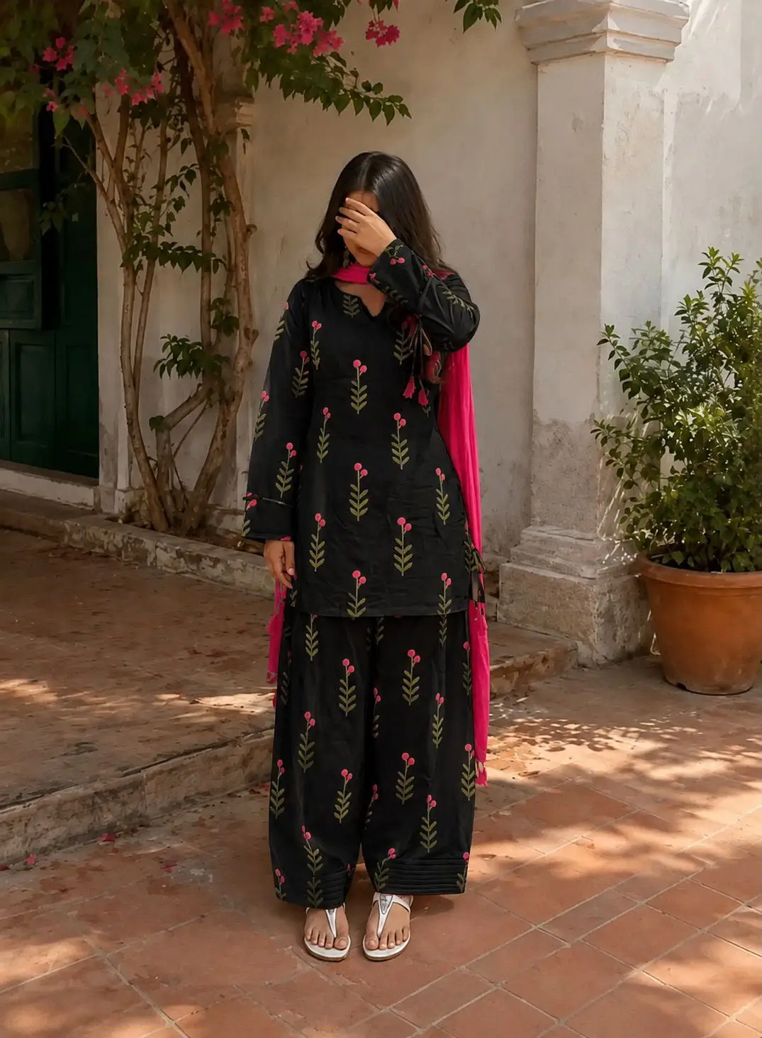 3 Pcs Women's Stitched Lawn Digital Print Suit