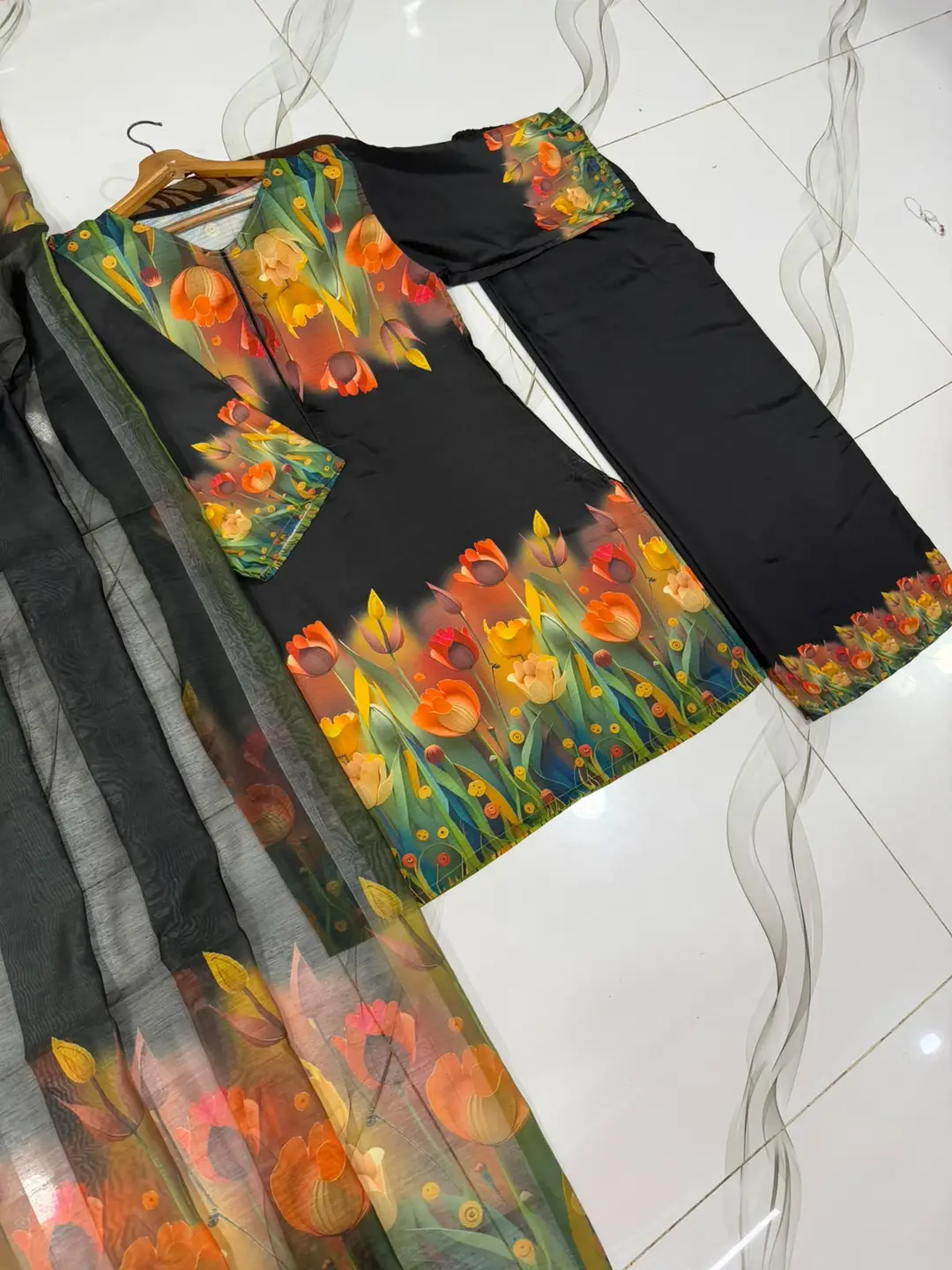 3 Pcs Women's Stitched Lawn Digital Print Suit