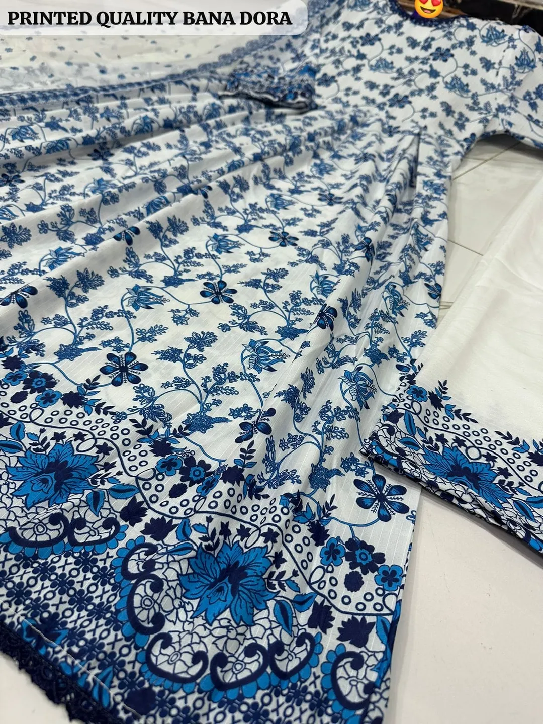 3 Pcs Women's Stitched Lawn Printed Maxi Suit