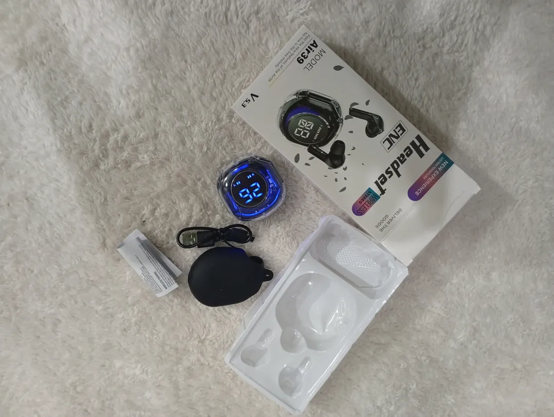 Black Earbuds