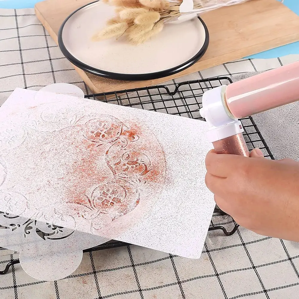 Cake Decorating Set
